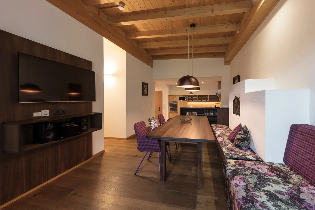 Apartment 7