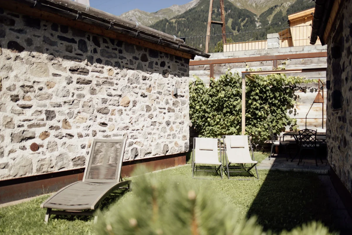 Lodge(3)