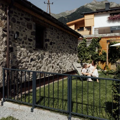 Lodge(8)
