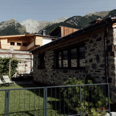 Lodge(9)